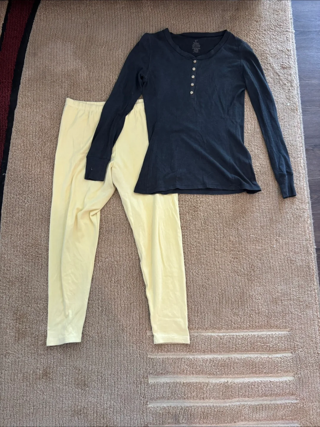 Women's Black Top & Yellow Leggings thumbnail