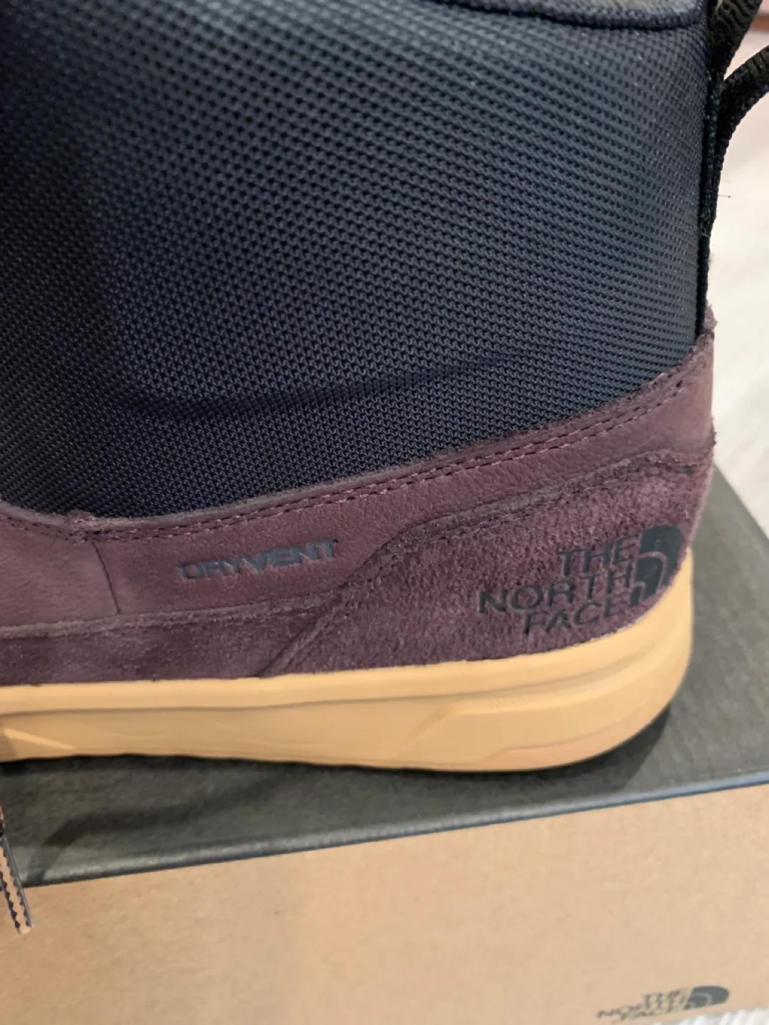 The North Face Larimer Mid Waterproof Boots (12) image indicator(3)