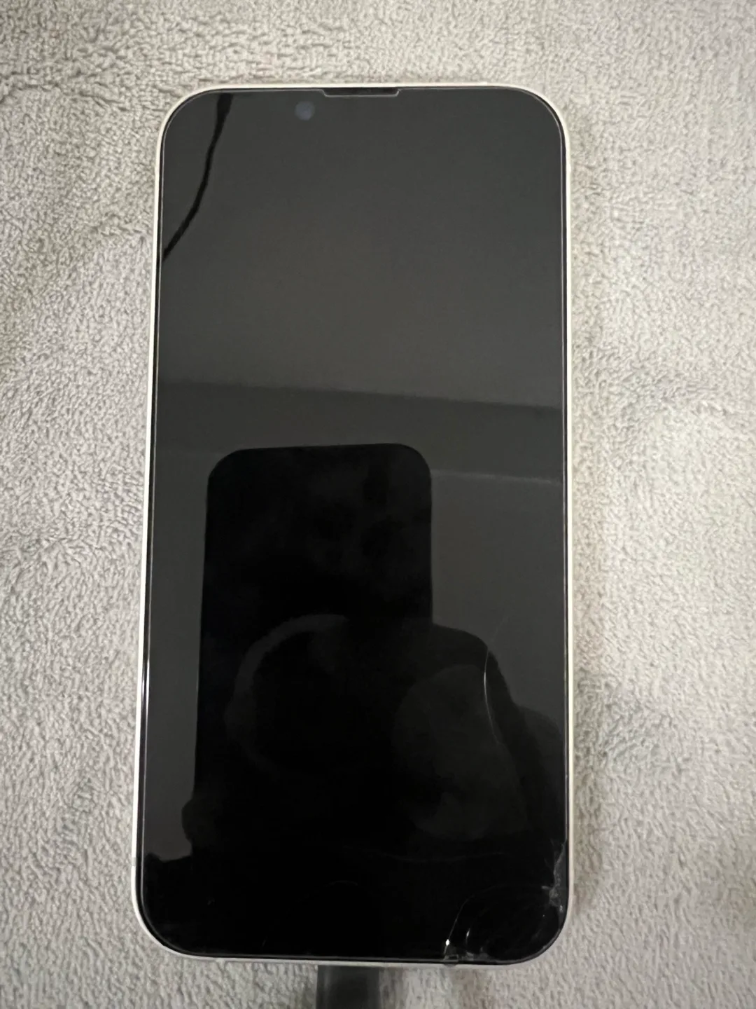 iPhone 14- 88% Battery Health image indicator(2)