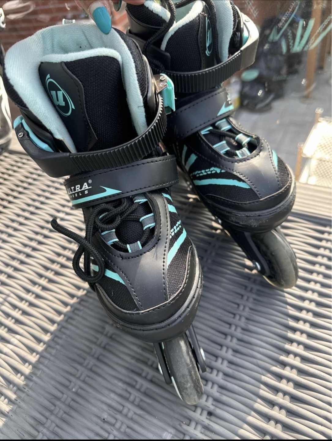 Ultra Wheels Roller Blades Size 5-8 - photo 3