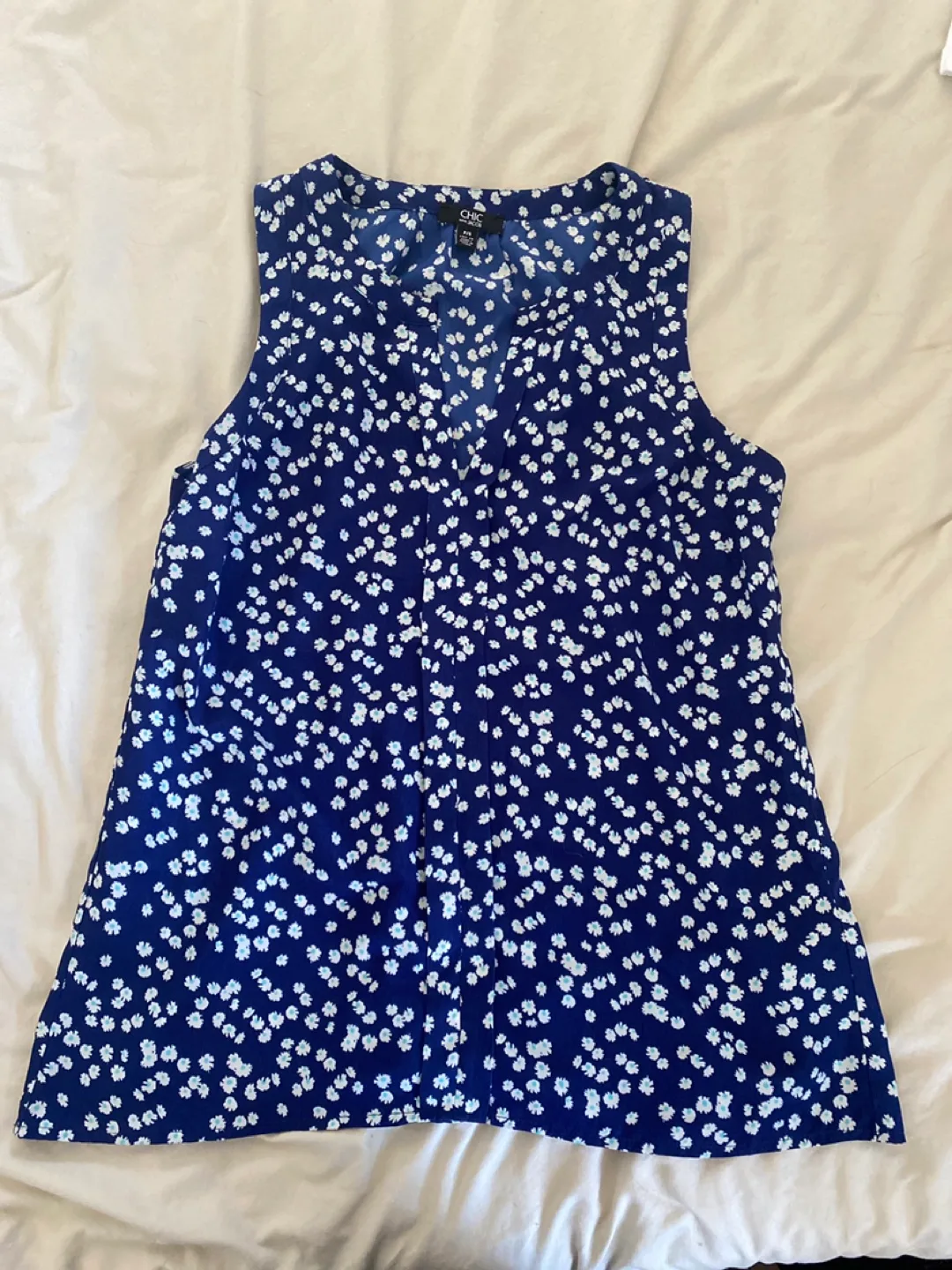 Chic Sleeveless Blouse - Blue & White, Size XS thumbnail