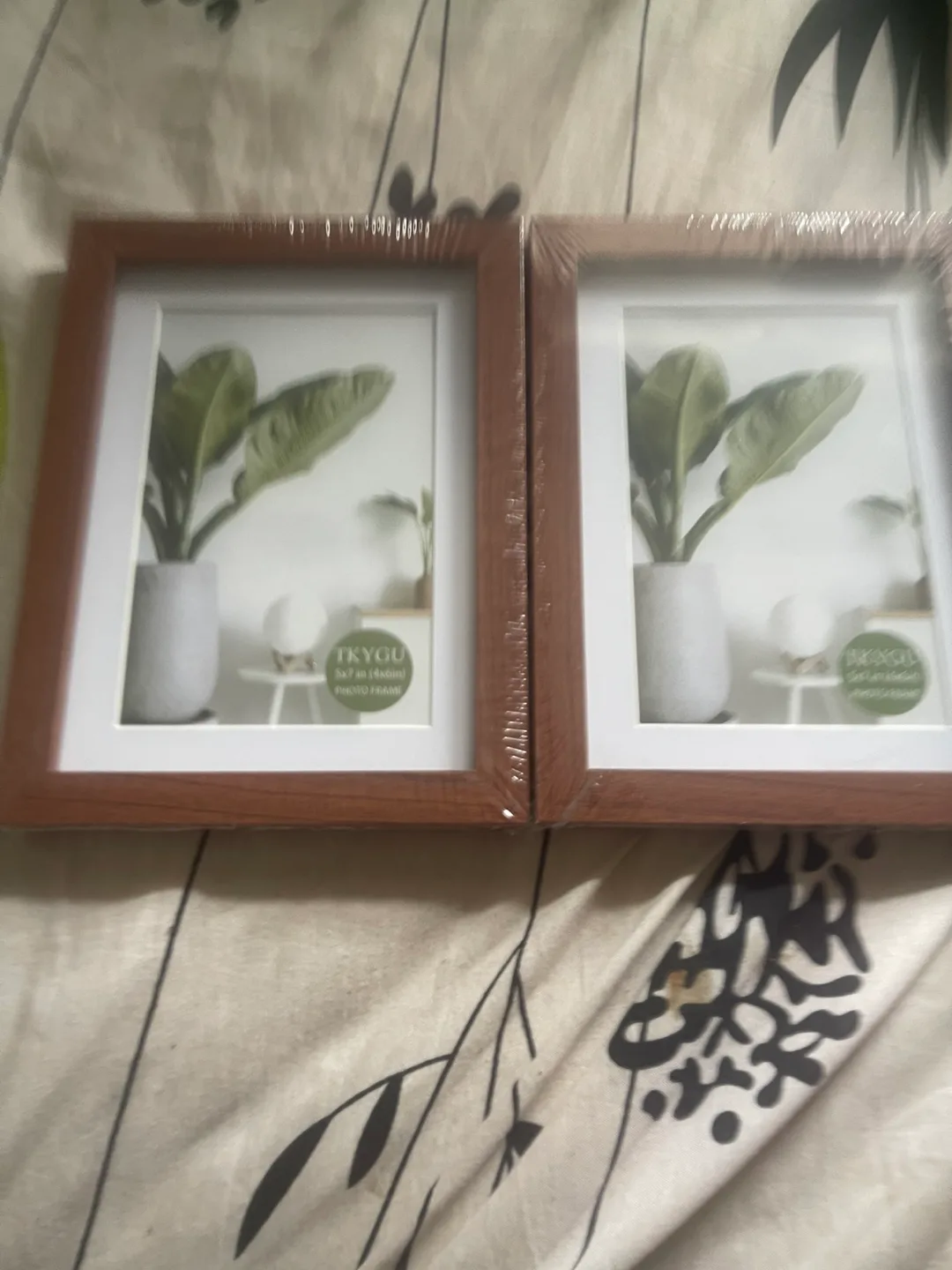 New TKYGU 5x7 Photo Frames (Set of 2) thumbnail