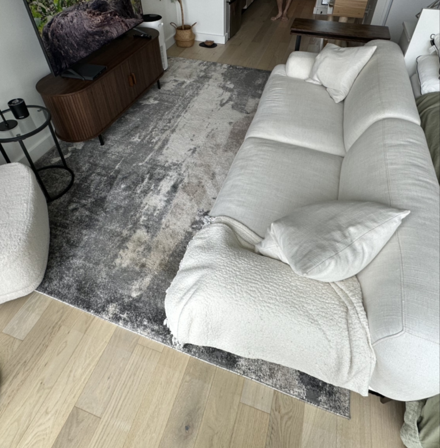 Area Rug - 9’8” x 7’7” - photo 2