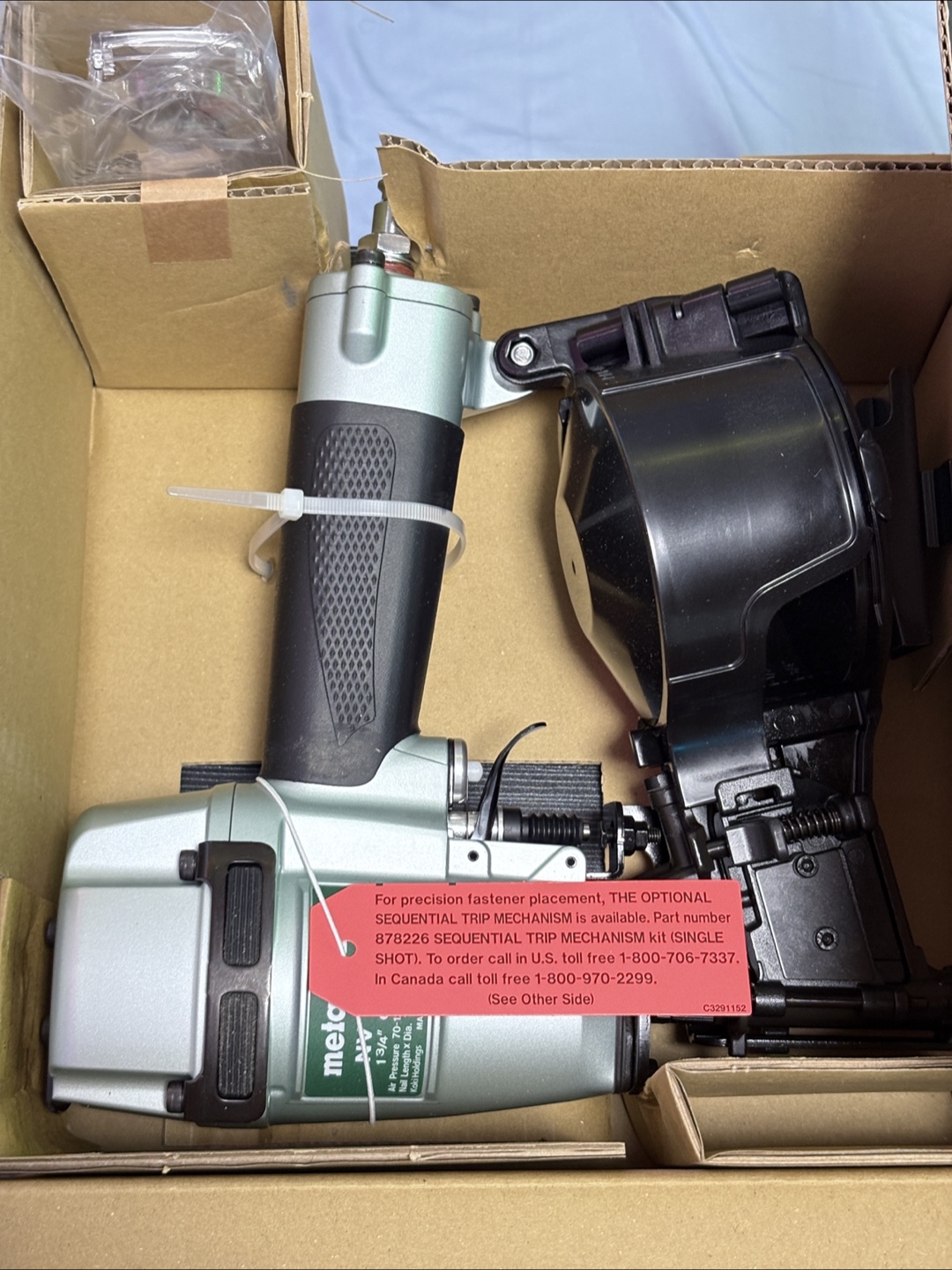 Metabo HPT NV 45AB2 Coil Nailer - Like New! - photo 3
