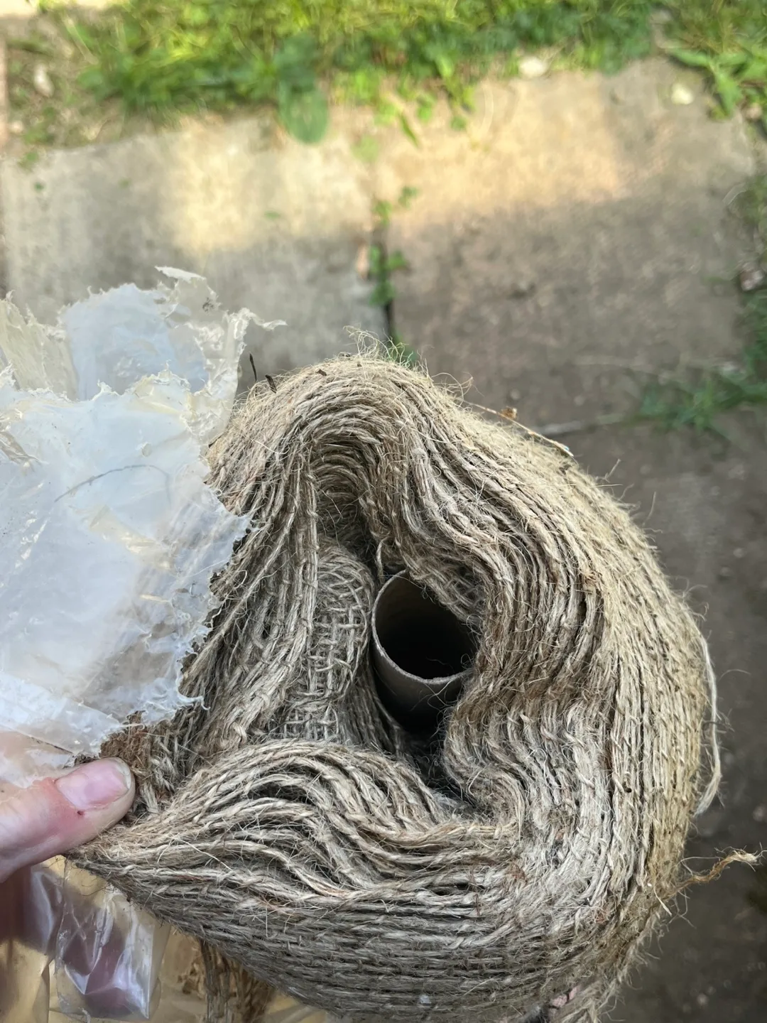 Better Barriers Burlap Roll 40" x 100' image indicator(5)