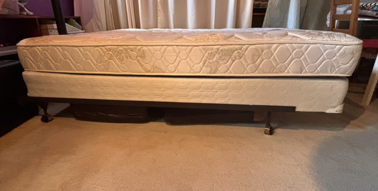 Used Casper Sleep Inc. Mattress and Mattress Box - photo 3