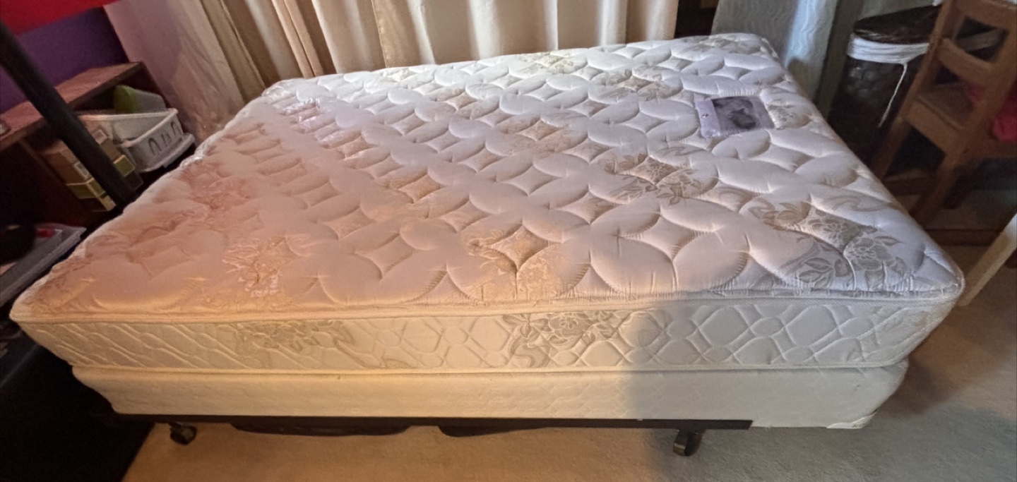 Used Casper Sleep Inc. Mattress and Mattress Box - photo 2