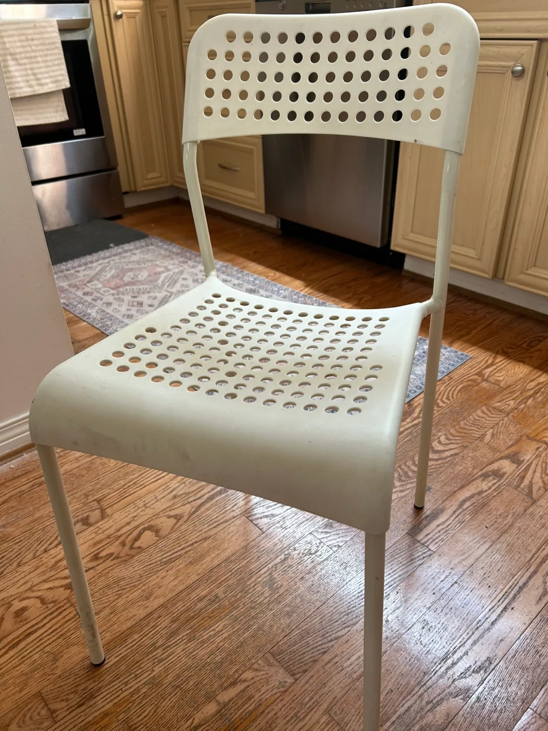 IKEA Vilmar Chair - White thumbnail