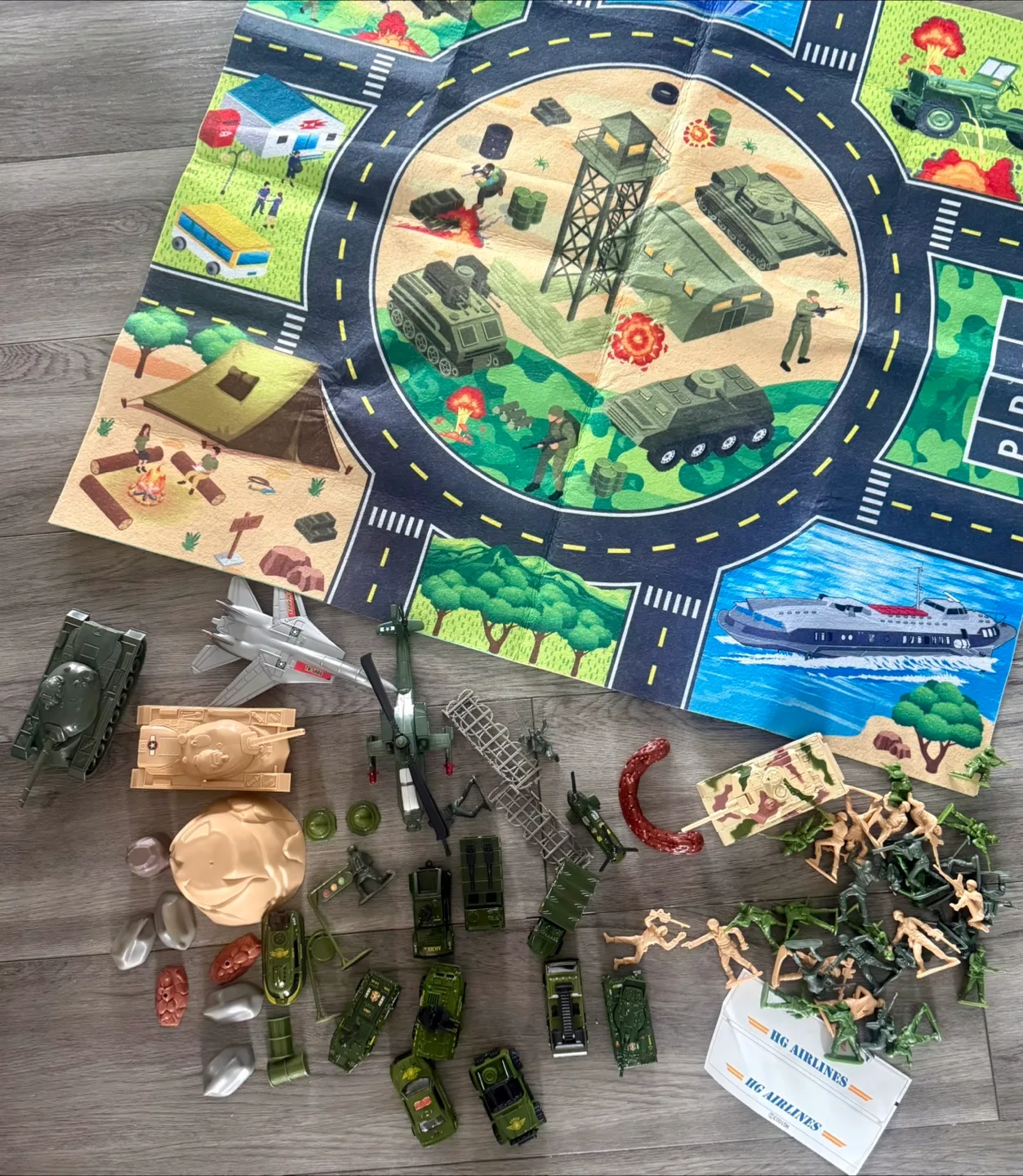 Army Men & Vehicle Toy Set with Playmat thumbnail