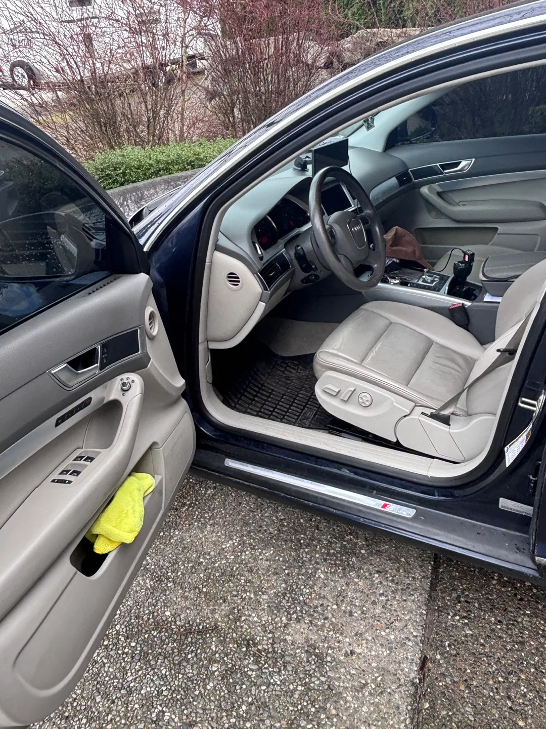 2011 Audi A6 Sedan image indicator(8)