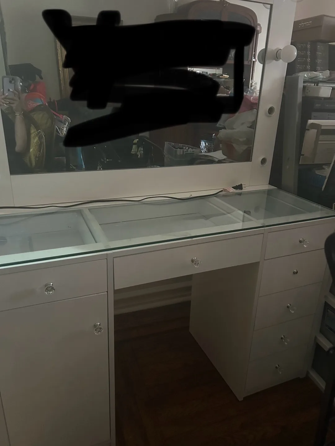 Vanity Makeup Table with Mirror thumbnail