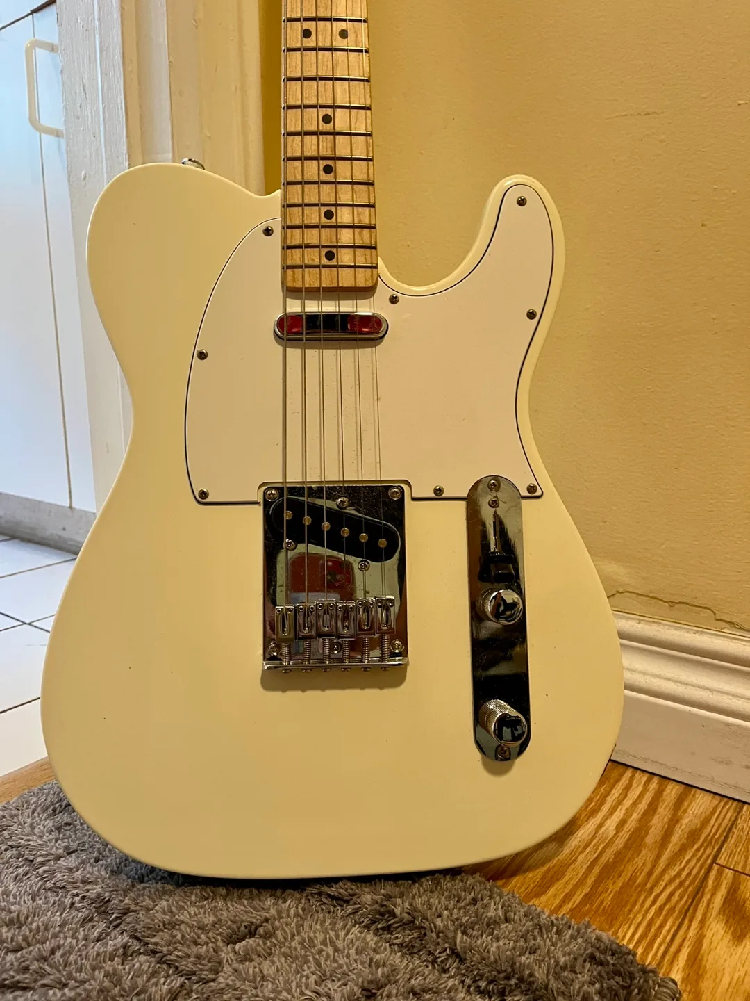 Squier by Fender Affinity Telecaster image indicator(2)