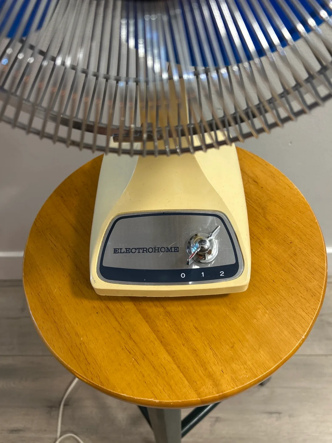 Electrohome Vintage Fan image indicator(3)