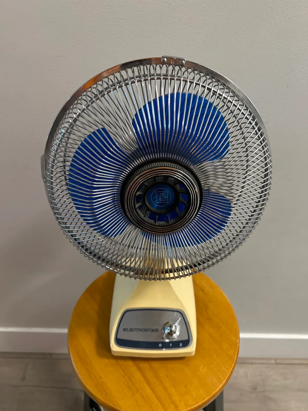Electrohome Vintage Fan image indicator(4)