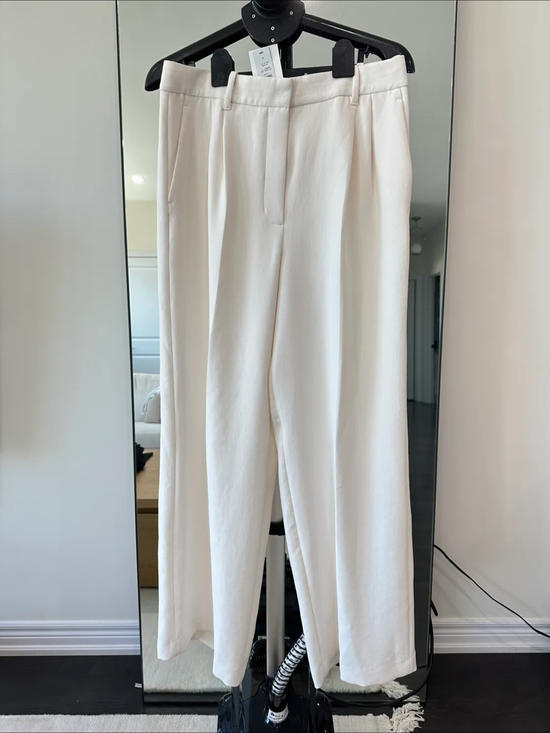 Aritzia Effortless Pant Wider Crepette Size 12 NWT thumbnail