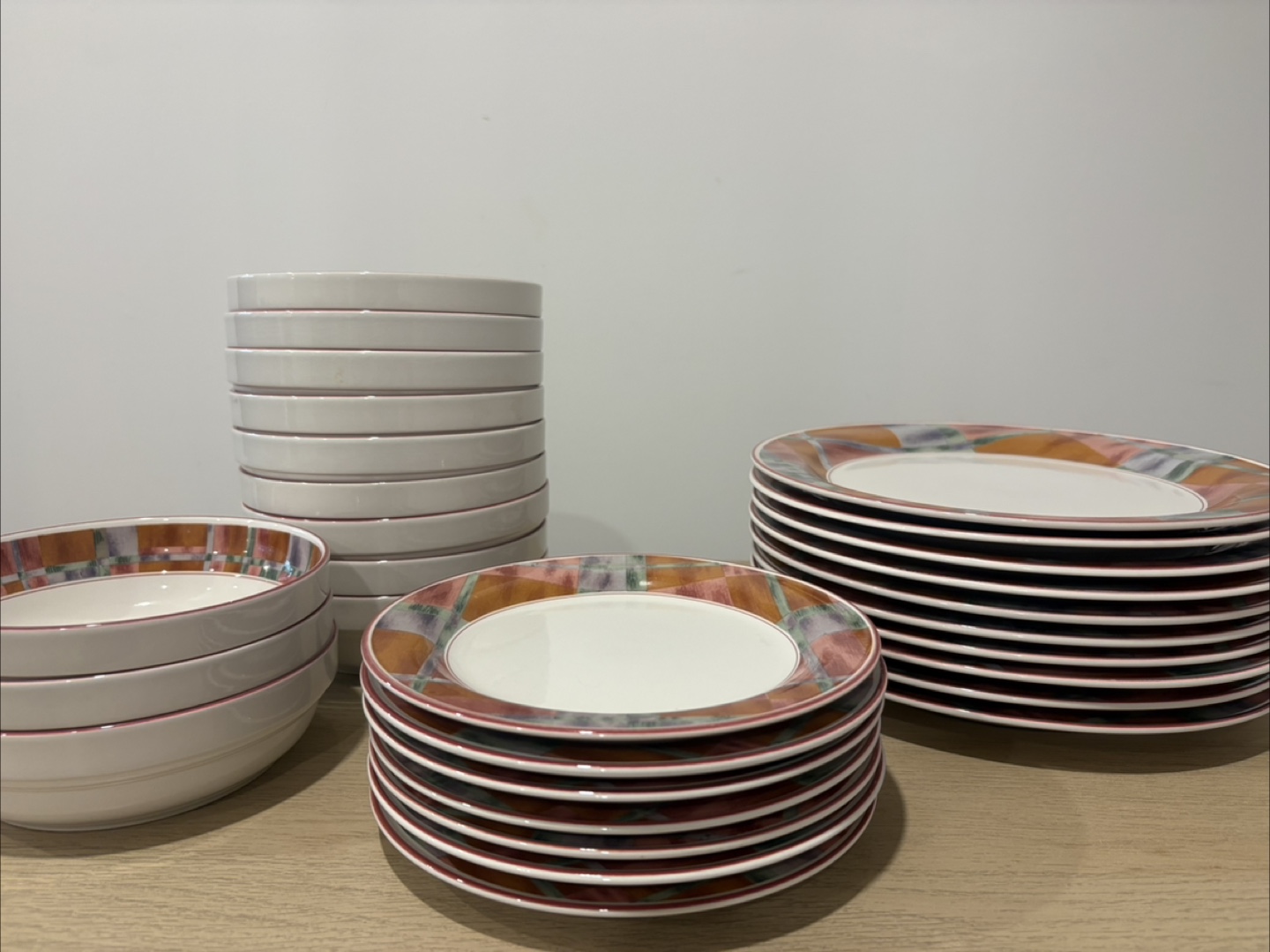 Dinnerware Set - Plates and Bowls - photo 2