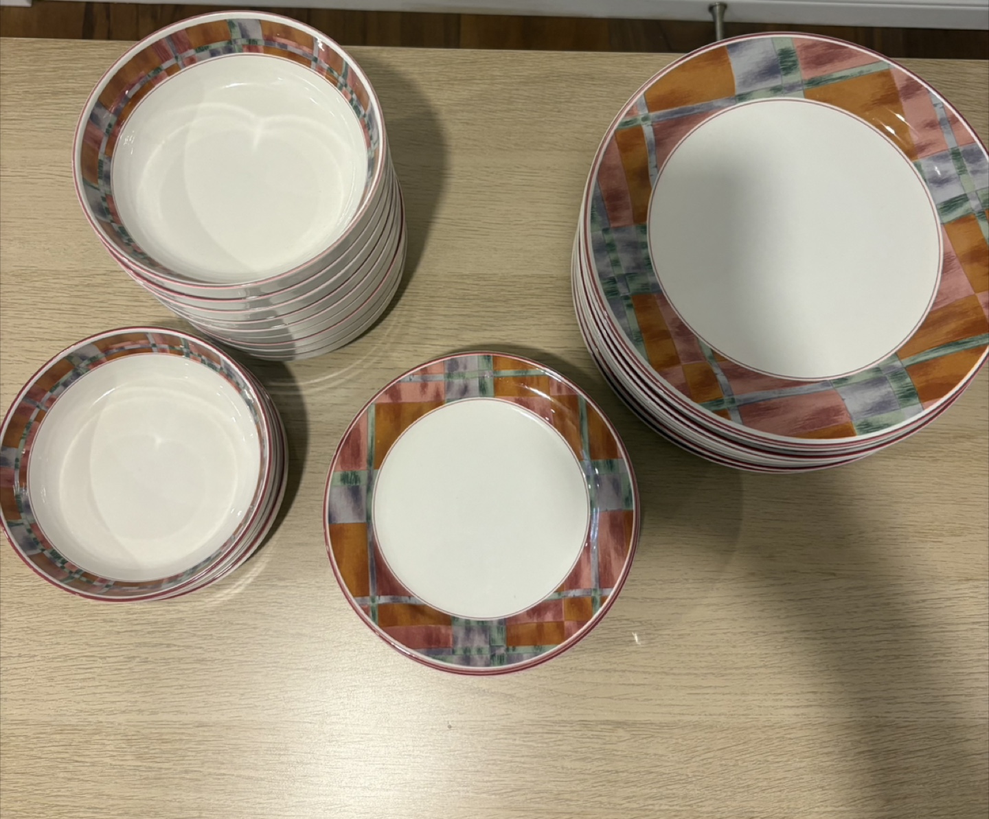 Dinnerware Set - Plates and Bowls - photo 3