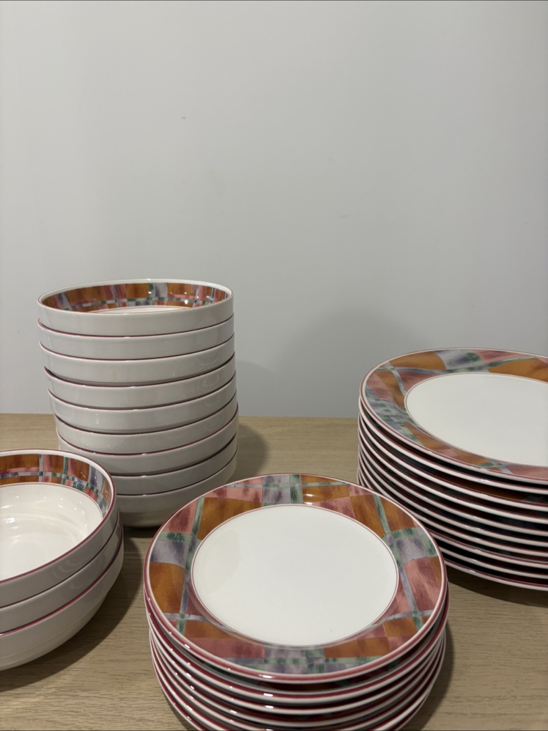 Dinnerware Set - Plates and Bowls - photo 4