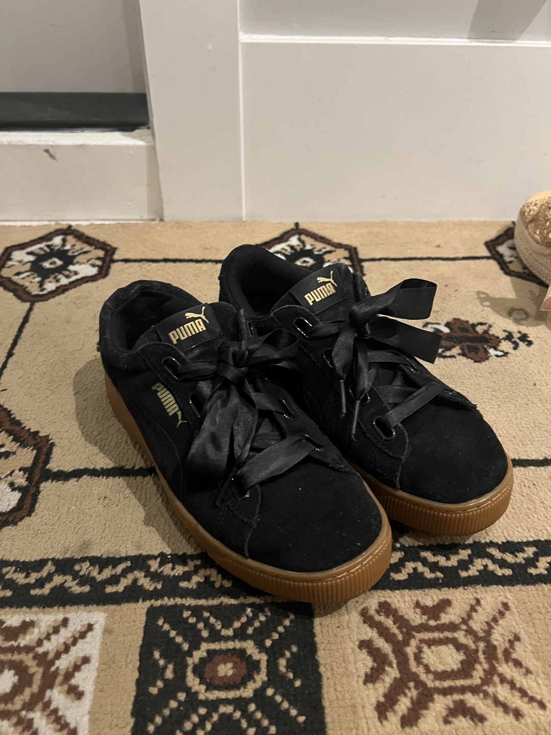 Puma Black Suede ribbon Sneakers