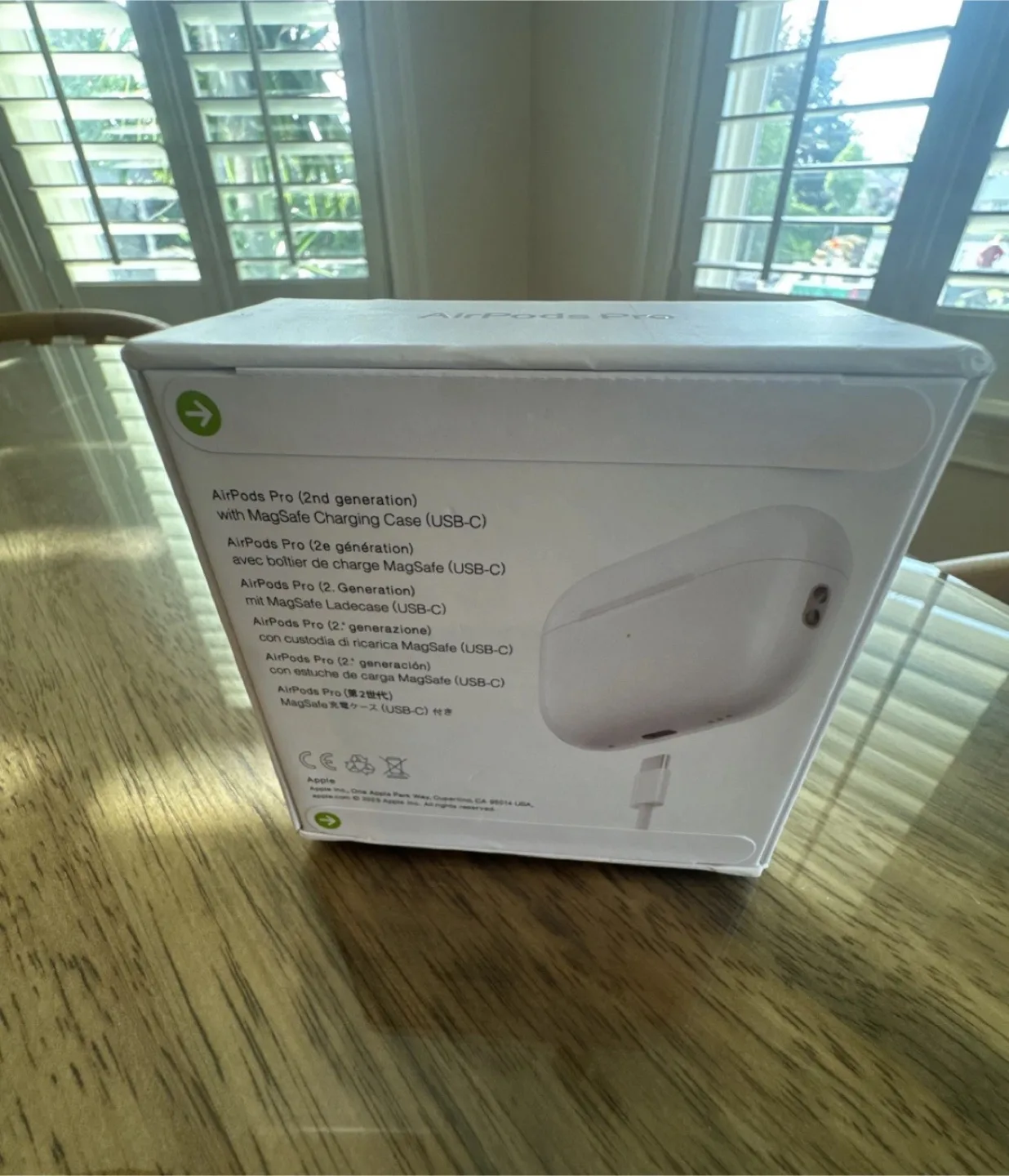 New Apple AirPods Pro (2nd generation) with MagSafe thumbnail