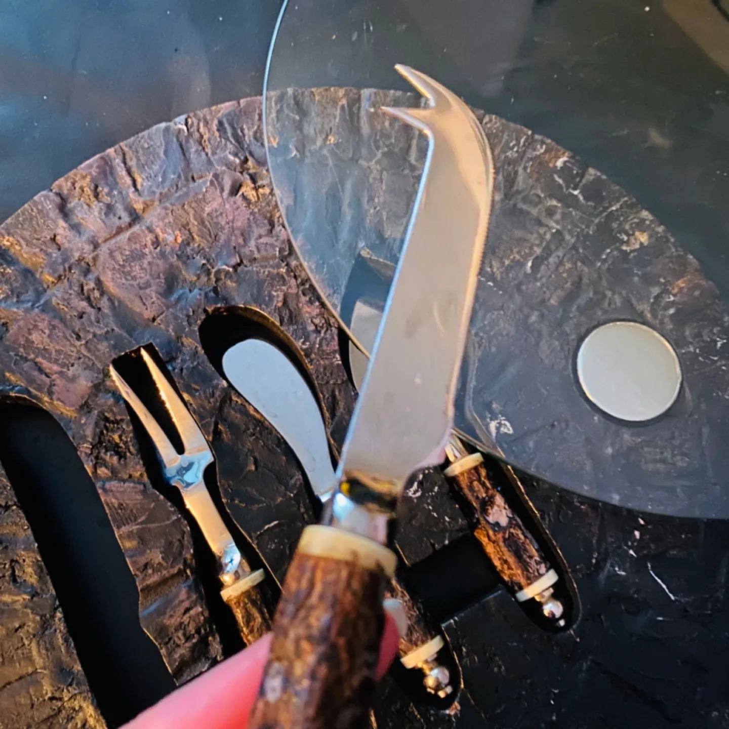 Cheese Board with Knives Set image indicator(4)