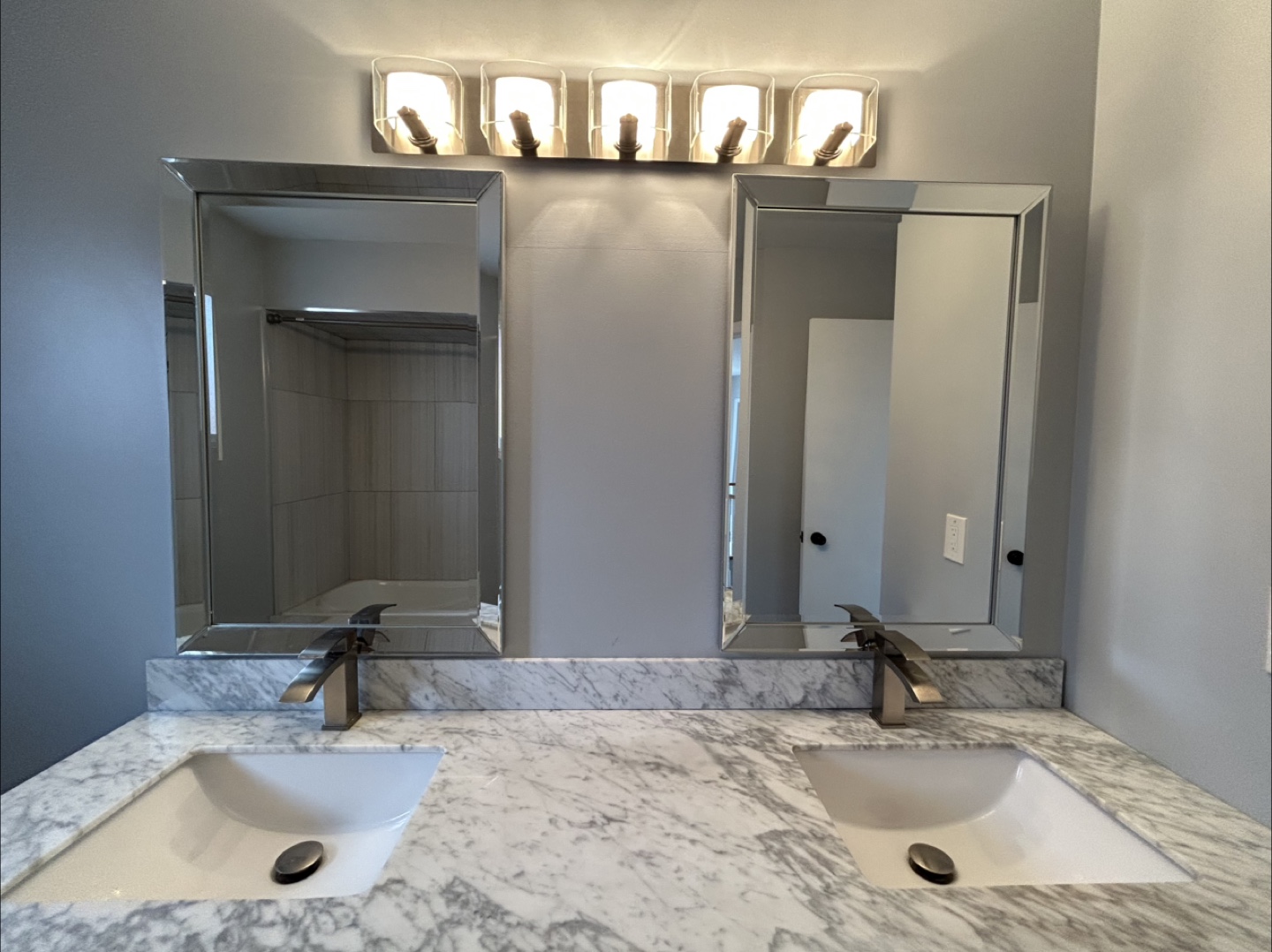 72" Bathroom Vanity Double Sink - photo 4