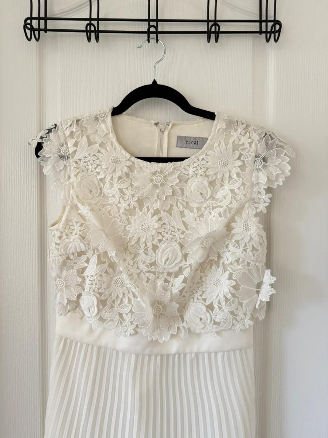 coast White Lace Pleated Dress image indicator(3)