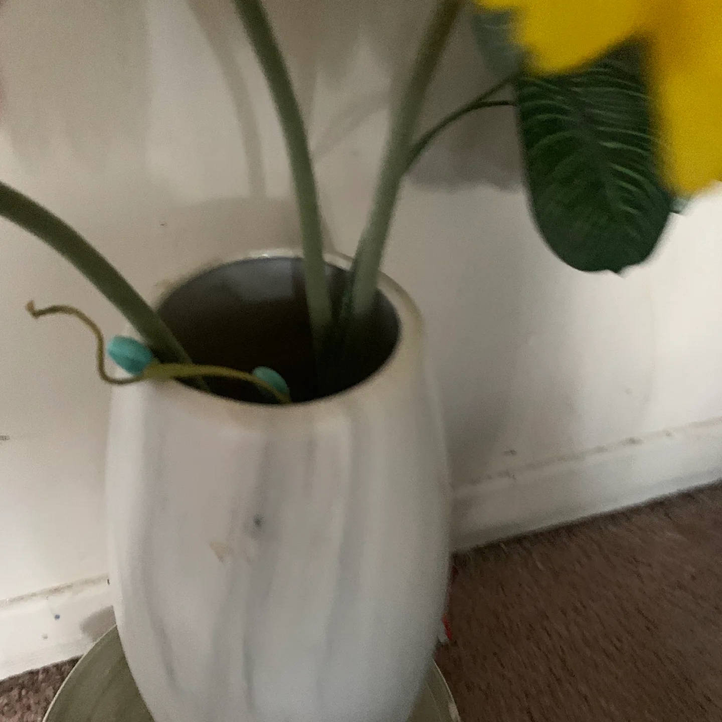 Artificial Flowers & Vase thumbnail