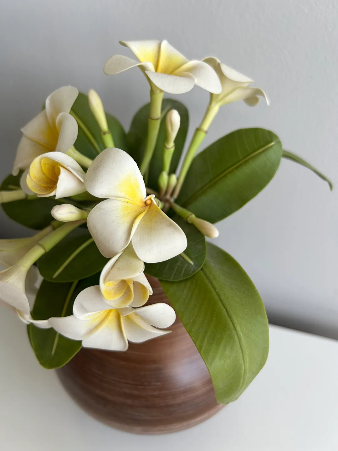 Flower in Wooden Vase image indicator(2)