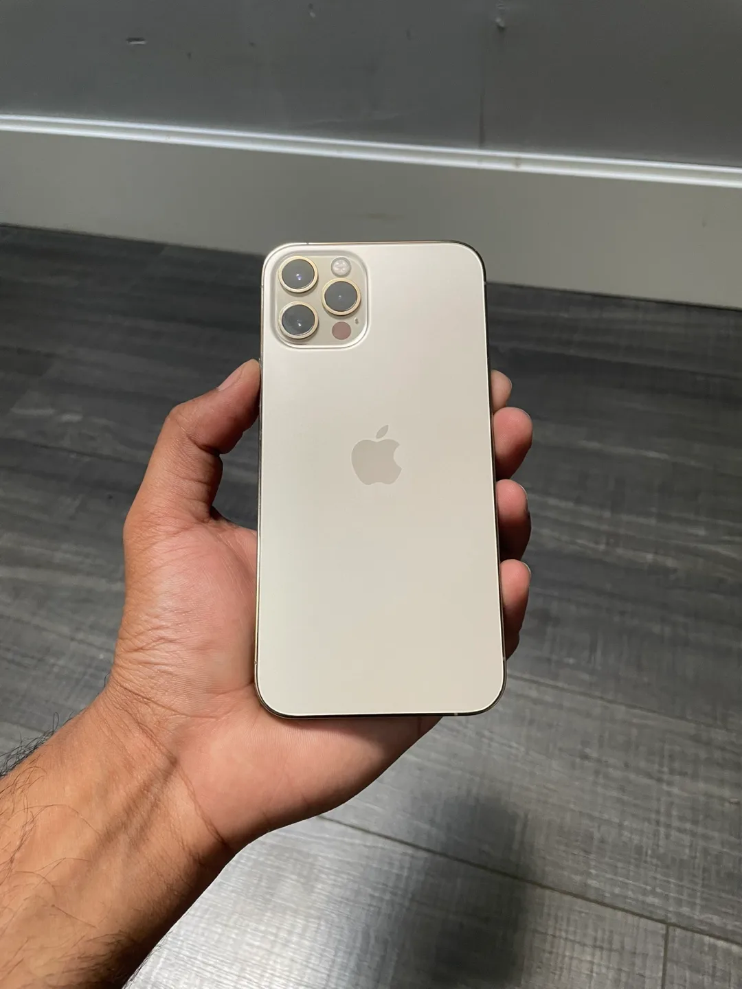 256gb iPhone 12 Pro thumbnail