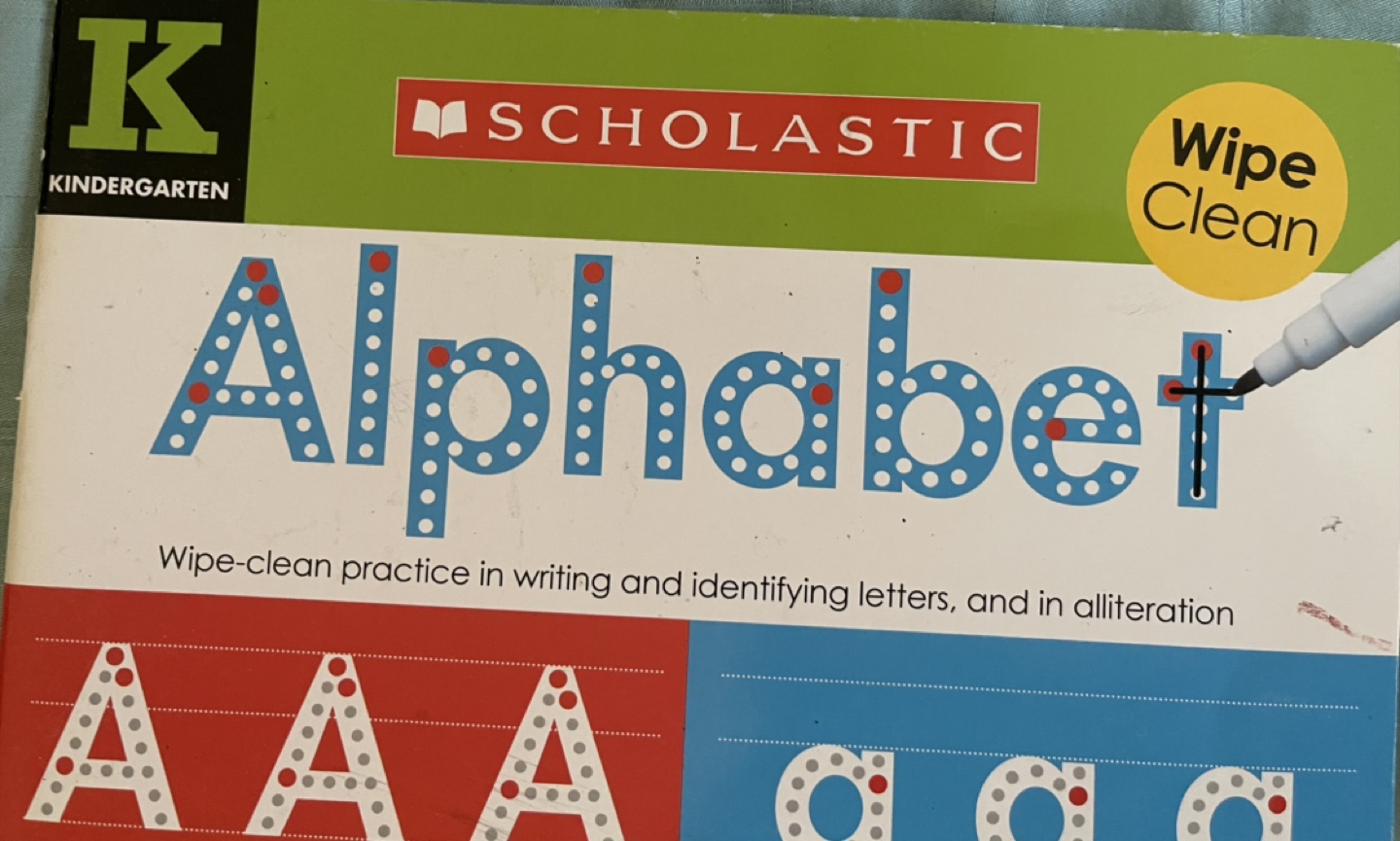 🇨🇦 Scholastic Wipe Clean Kindergarten Workbooks - photo 2