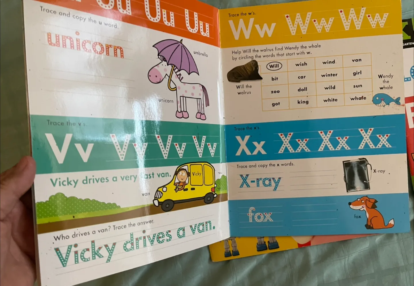 🇨🇦 Scholastic Wipe Clean Kindergarten Workbooks image indicator(5)