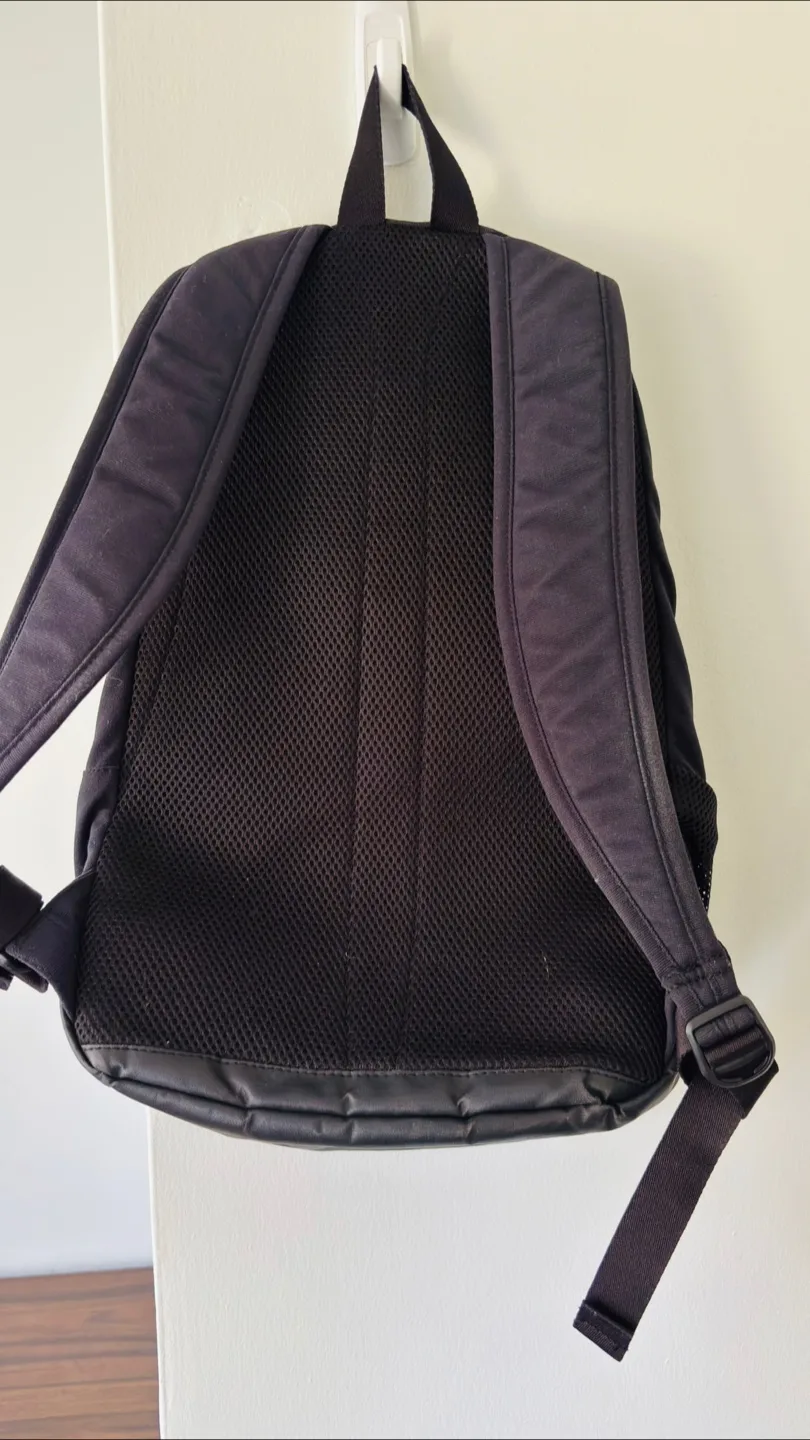 Hurley Black Backpack - Good Condition! image indicator(2)