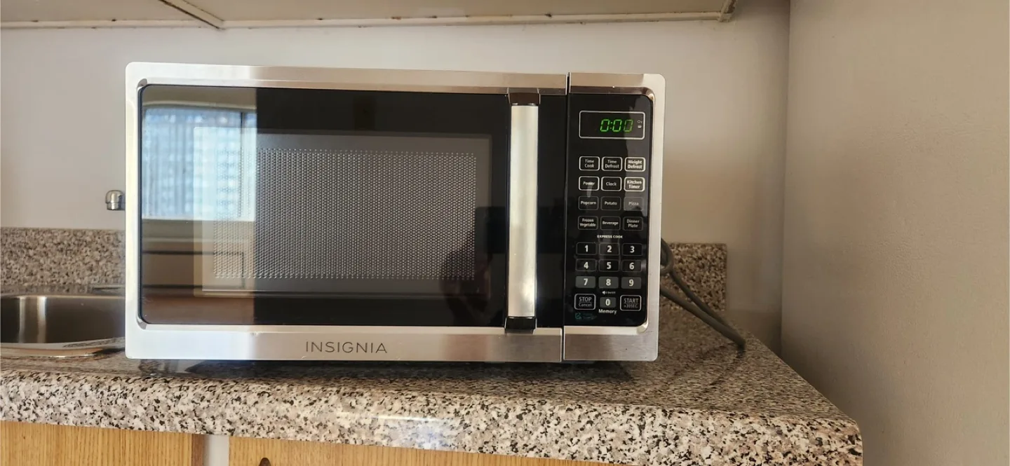 Insignia Microwave thumbnail