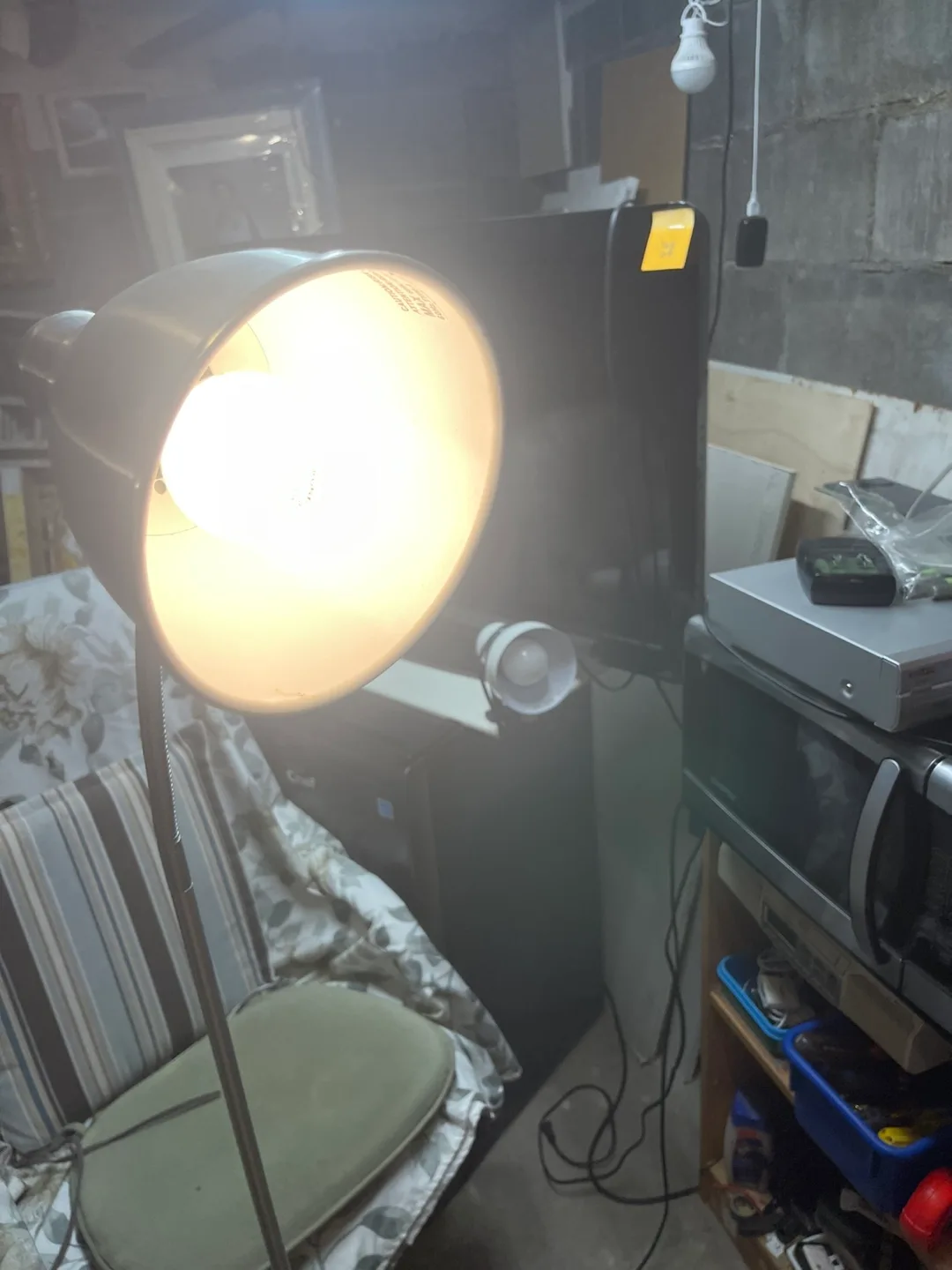 Silver Floor Lamp image indicator(3)