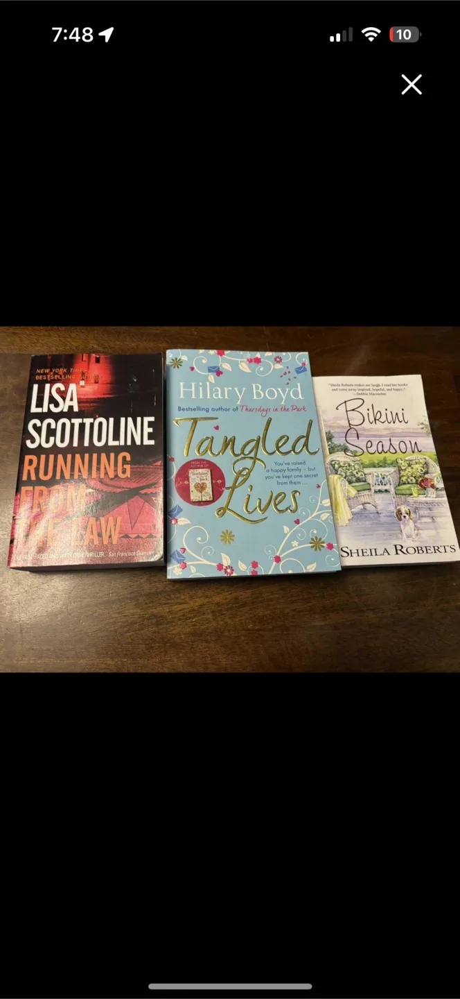 Lisa Scottoline, Hilary Boyd & Sheila Roberts Books thumbnail