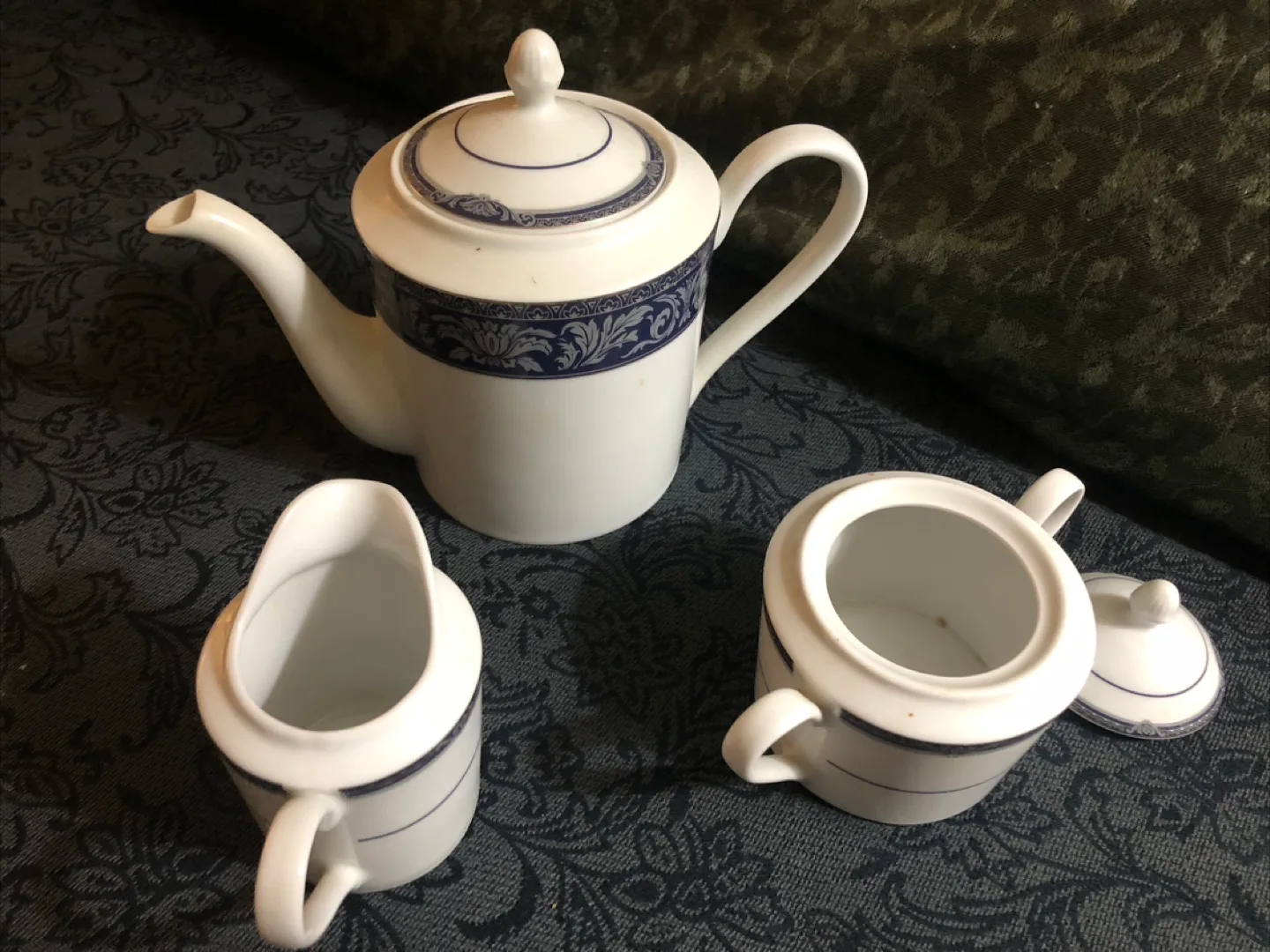 🇨🇦 Tea Set - Teapot, Creamer, Sugar Bowl image indicator(2)