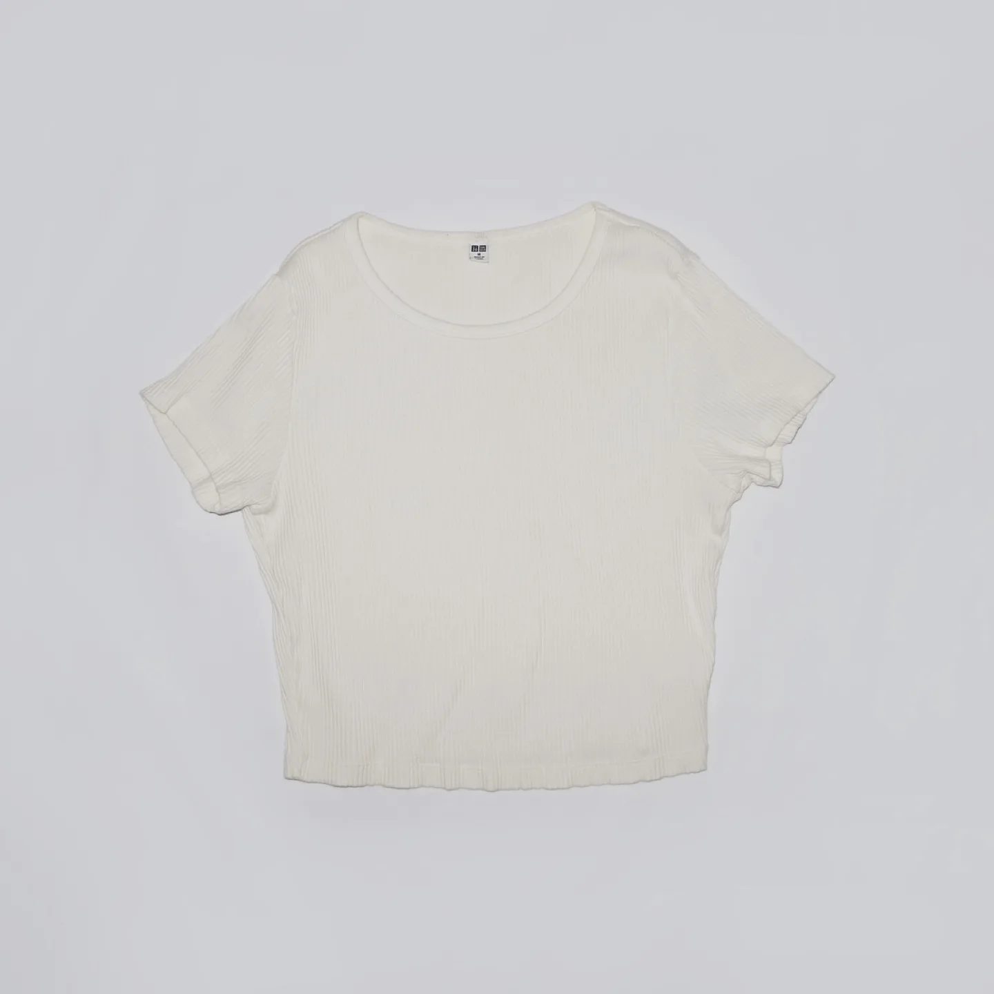 Uniqlo White Ribbed Cropped T-Shirt - Size M thumbnail
