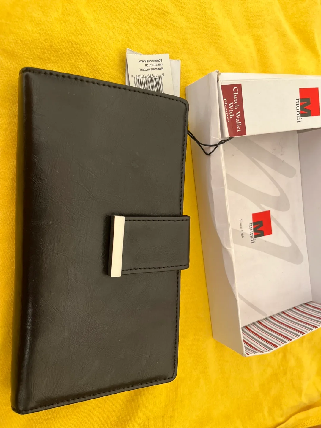 Mundi Clutch Wallet With Planner - New in Box! thumbnail