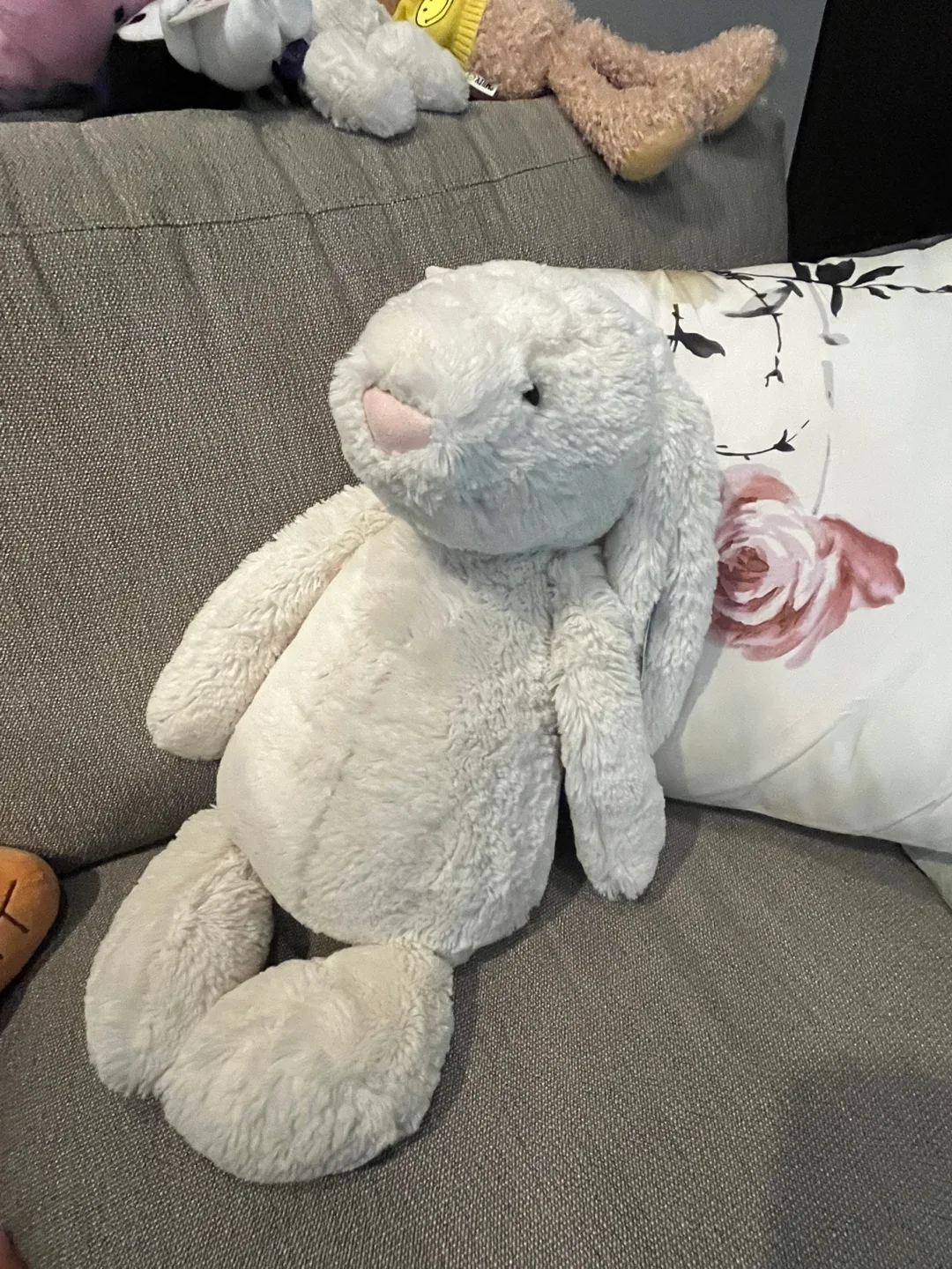 Jellycat (large) Bashful Bunny - Cream image indicator(3)