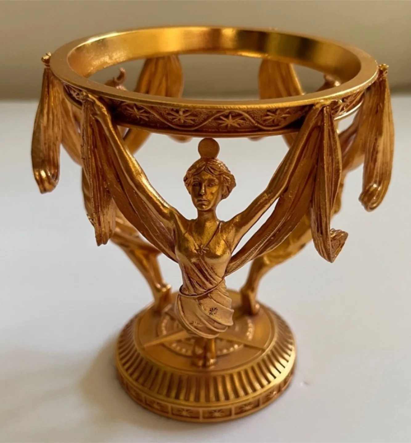 Crystal Ball with Golden Stand image indicator(3)