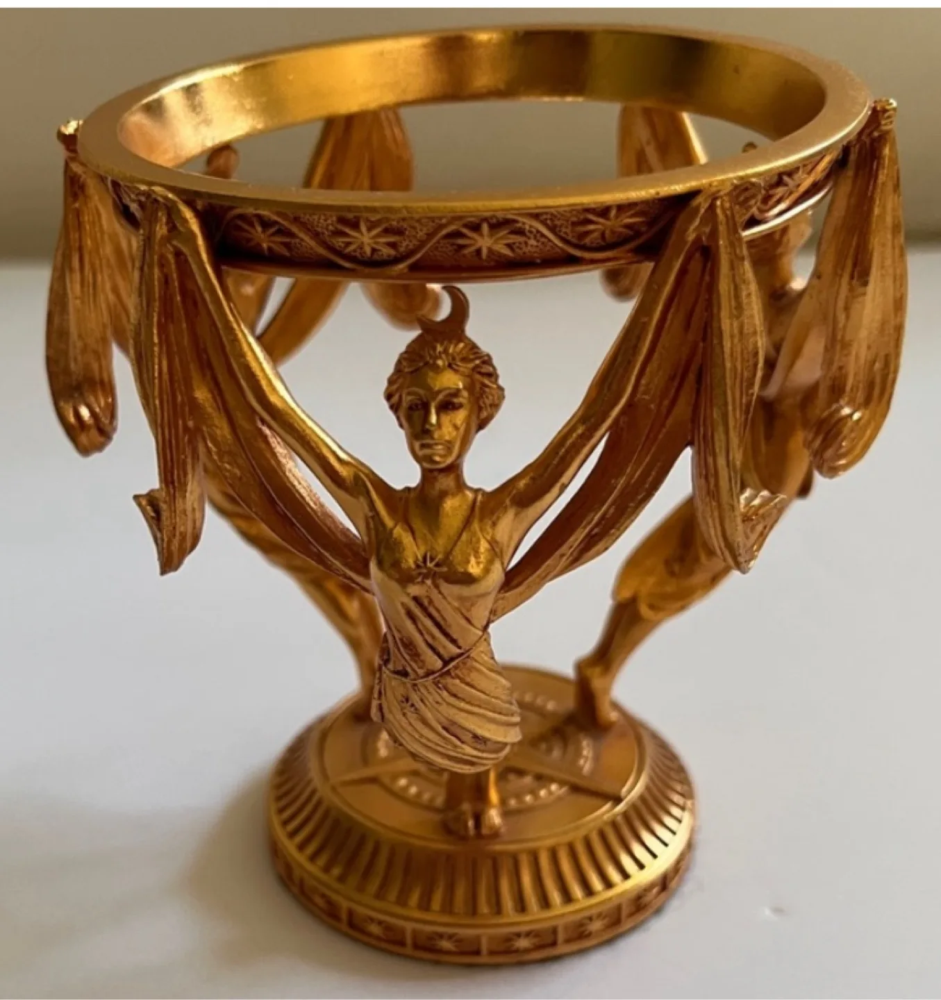 Crystal Ball with Golden Stand image indicator(4)