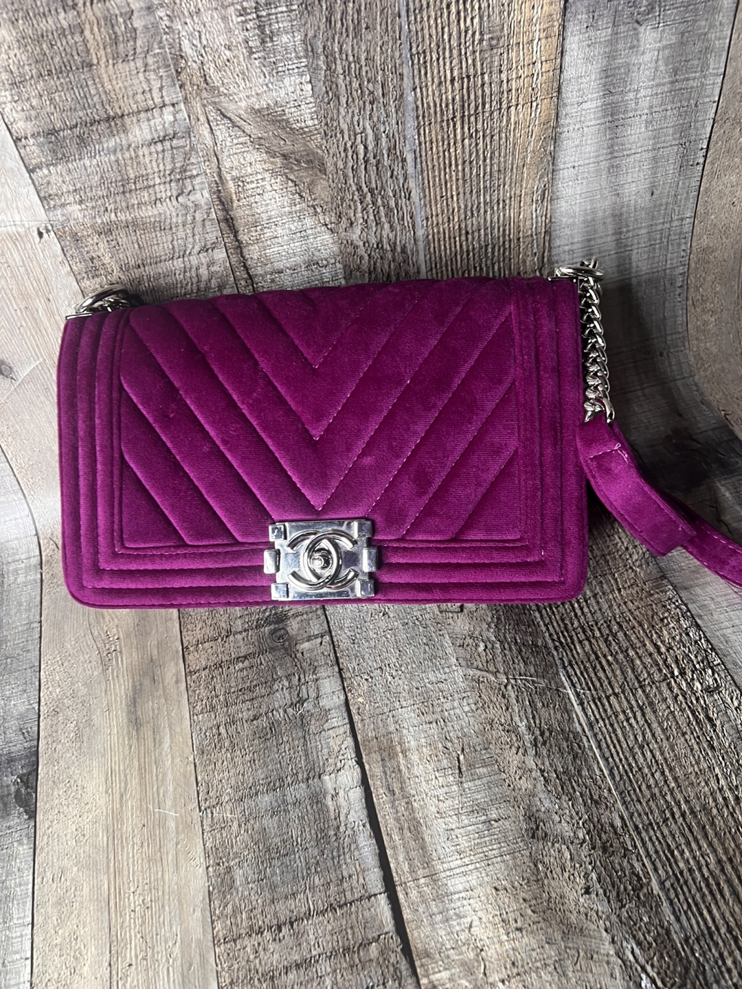 CC Purple Velvet Chevron Shoulder Bag - photo 3