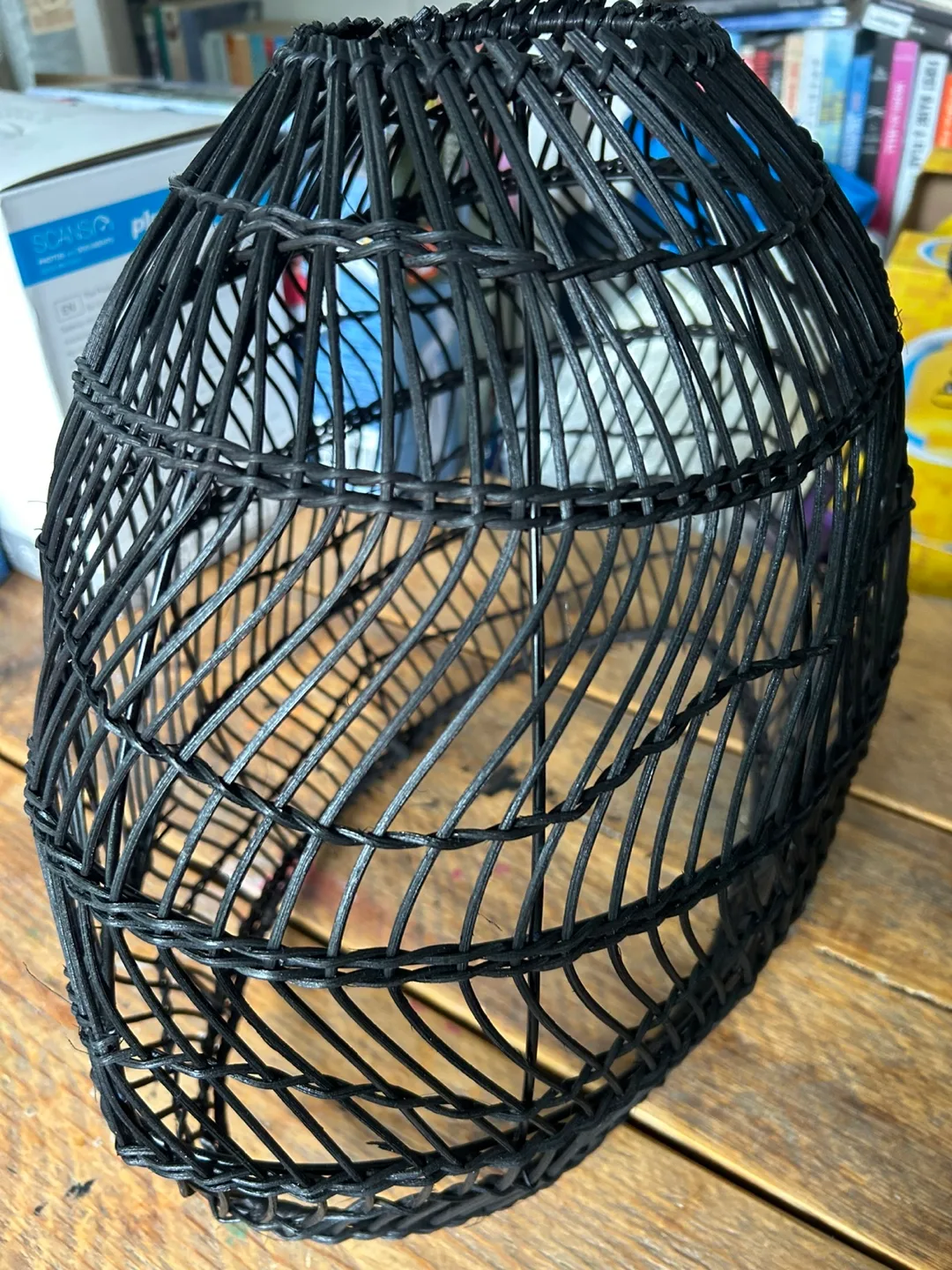 Black Oval Woven Willow Lamp Shade image indicator(2)