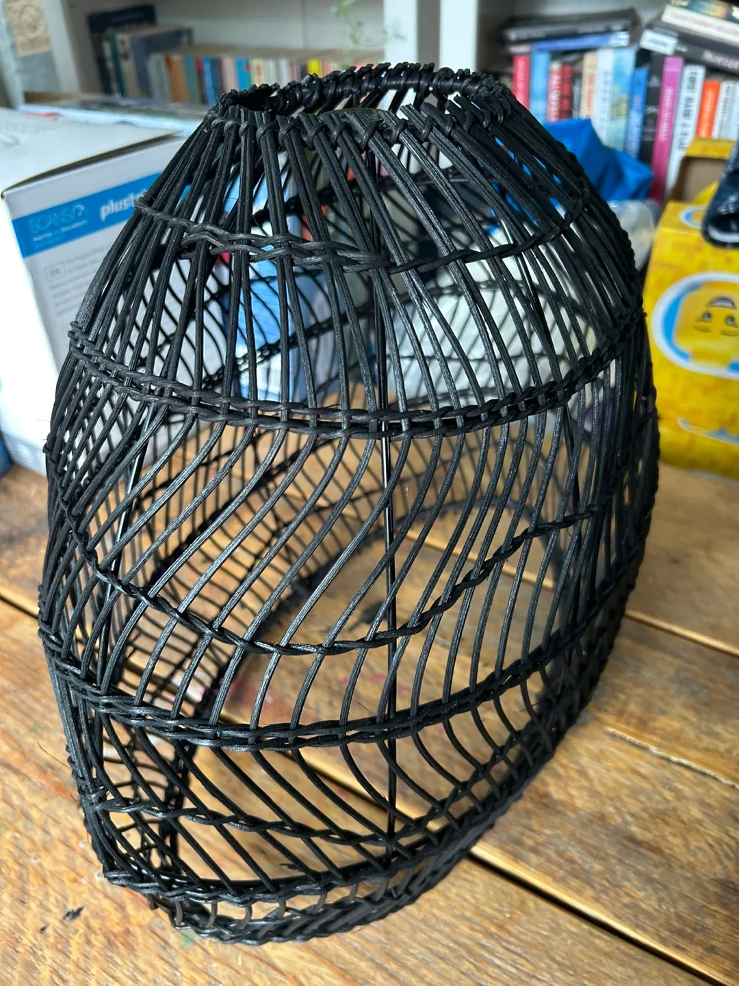 Black Oval Woven Willow Lamp Shade image indicator(3)