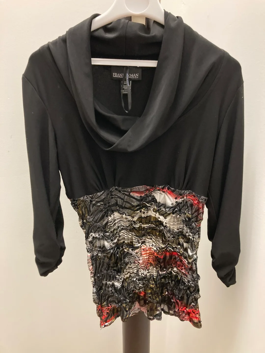 🇨🇦🍁Frank Lyman Design Top - Size 6 thumbnail