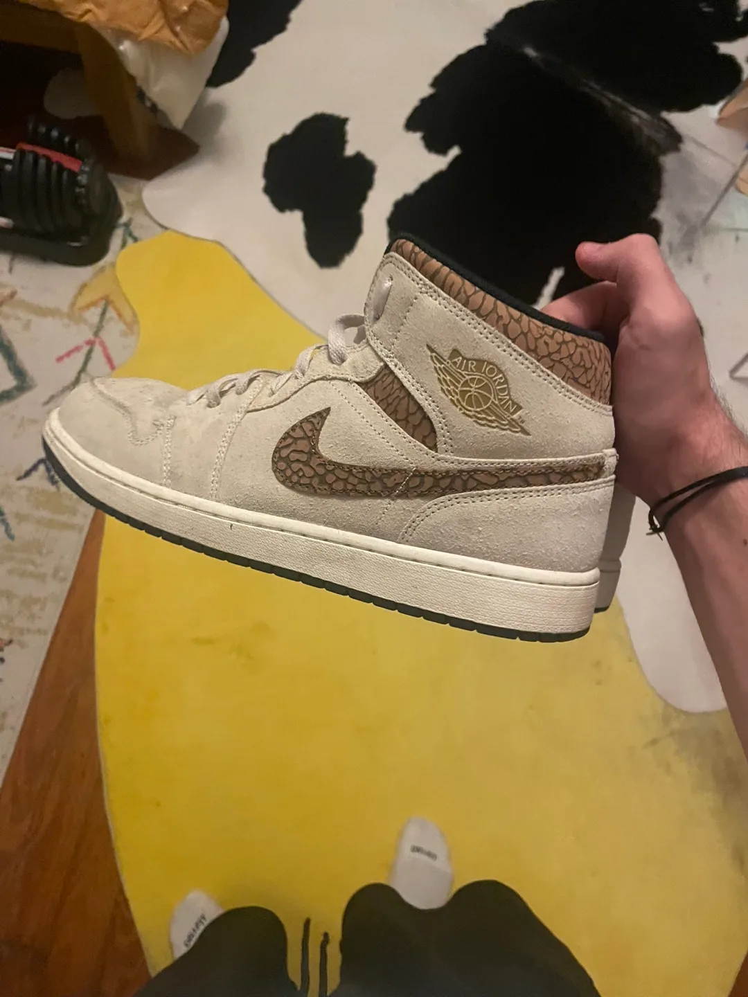Air Jordan 1 Mid SE Craft Sneakers thumbnail