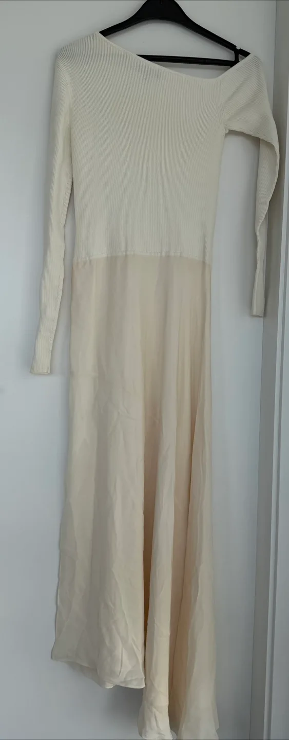Theory Cream Dress Size S image indicator(7)