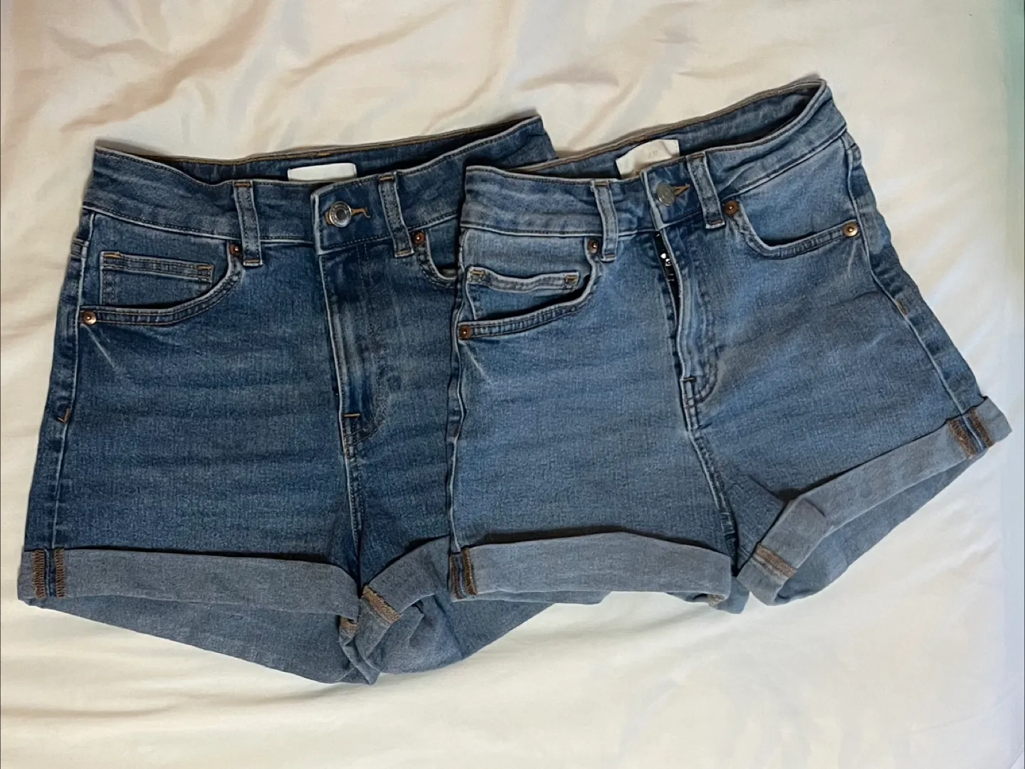 2 pairs of H&M Jean shorts thumbnail