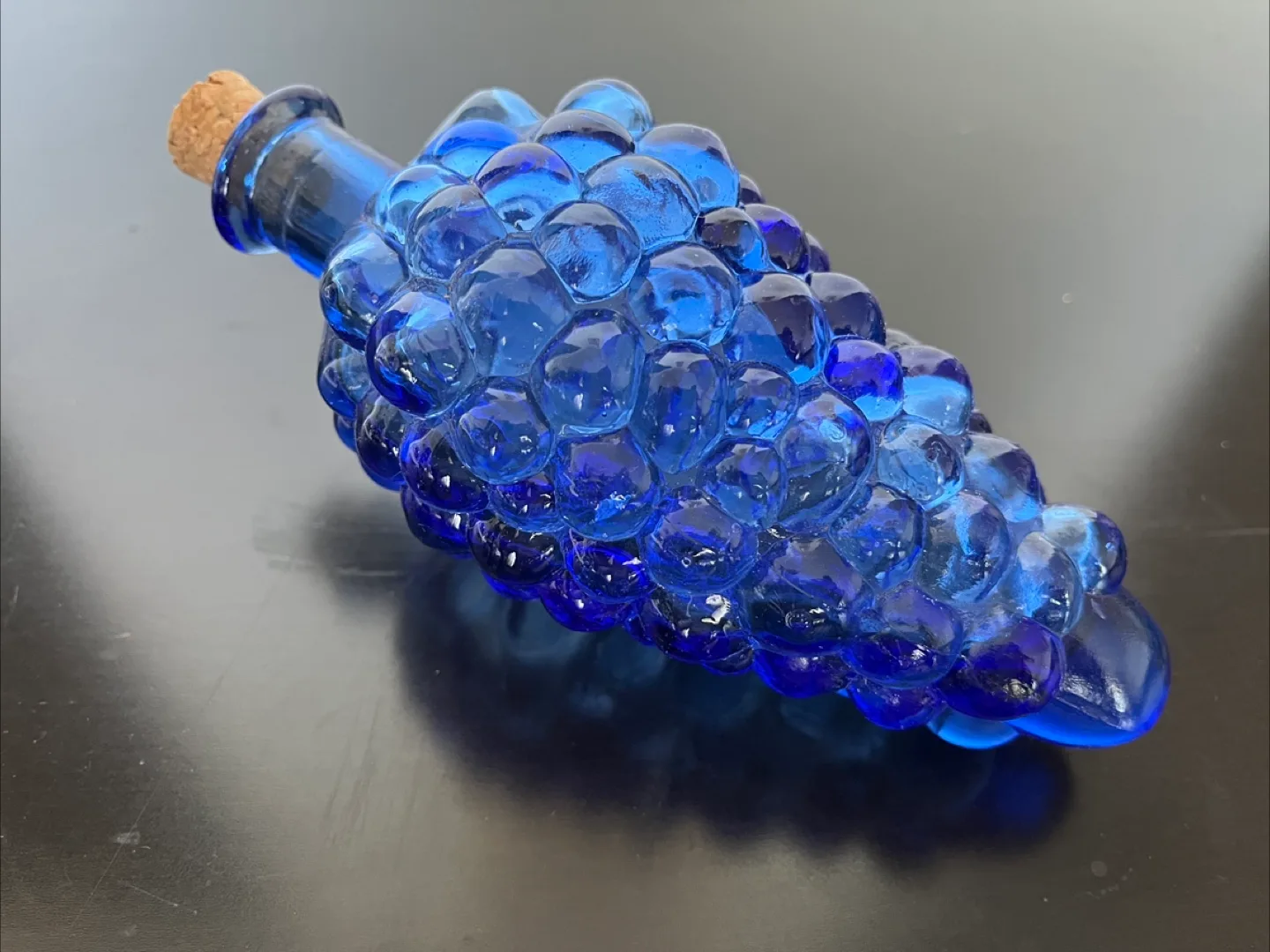 Vintage Blue Glass Grape Small Bottle with Cork image indicator(2)